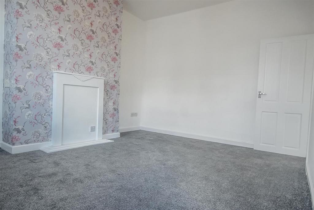 Haughton Road, Darlington 2 bed terraced house £550 pcm (£127 pw)