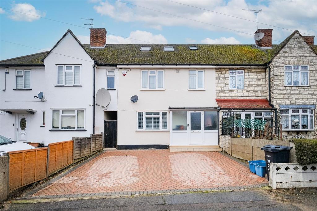 Finchingfield Avenue, Woodford Green 4 bed terraced house for sale £