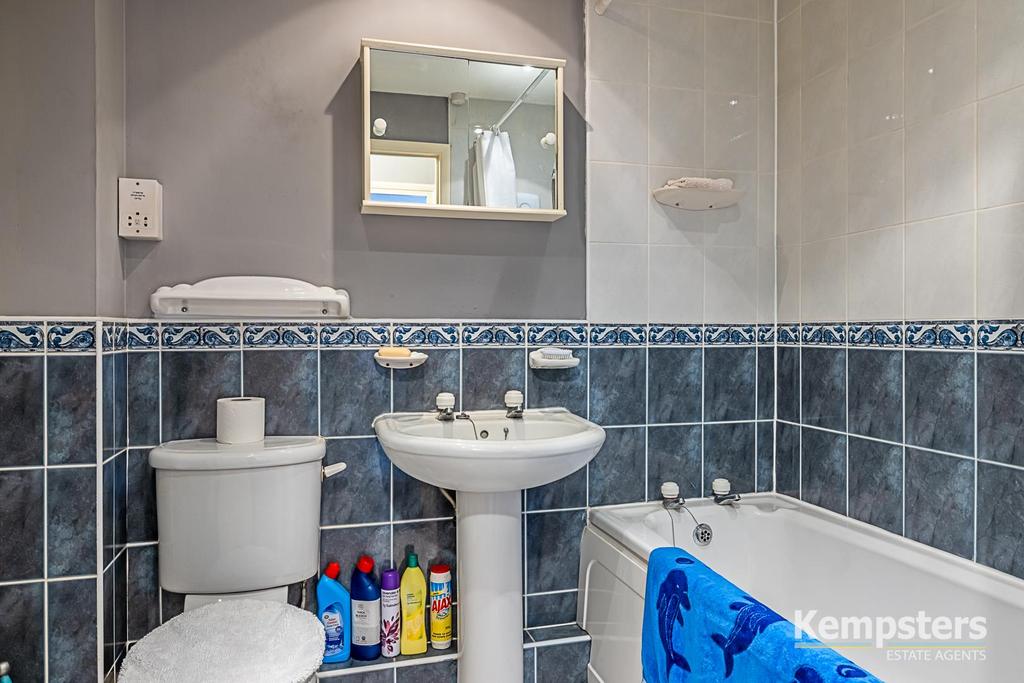 Bathroom.jpg