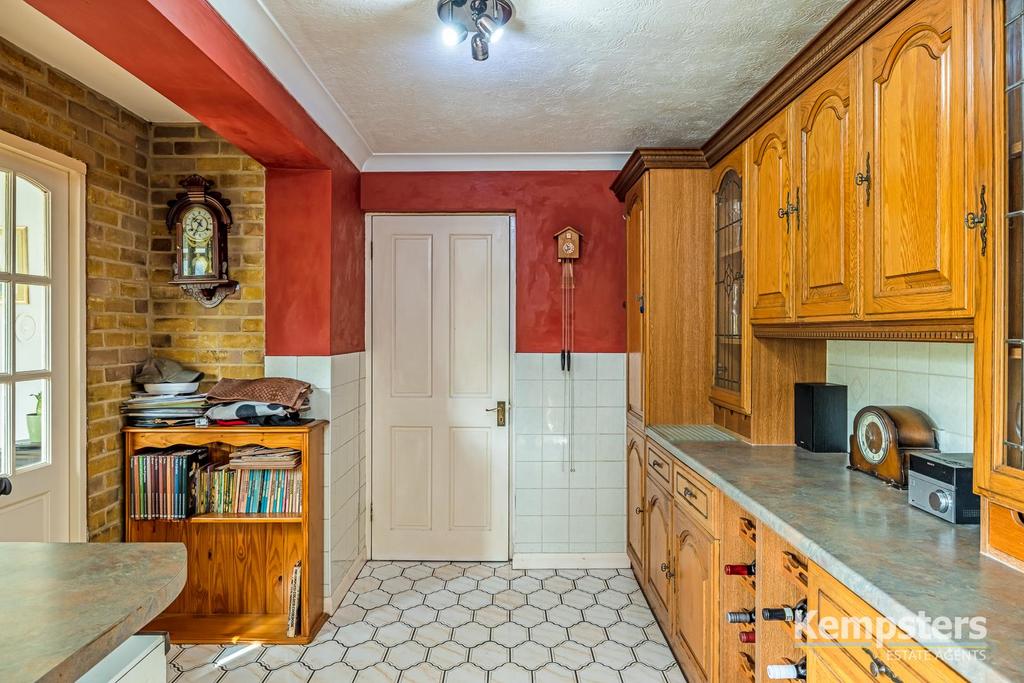 Kitchen 3.jpg