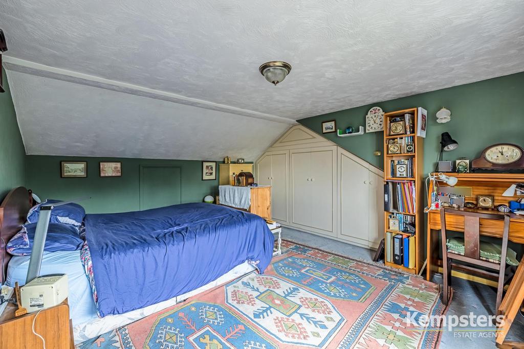 Bedroom 1.jpg