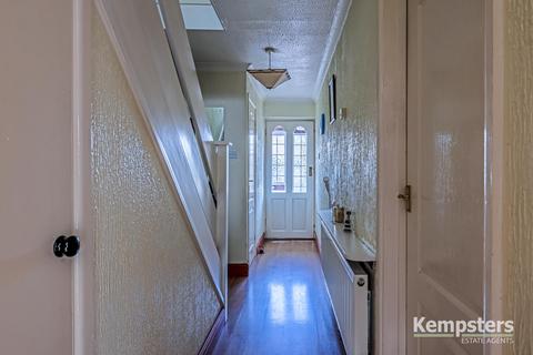 15 Stenning Avenue, Linford, Stanford-le-hope, SS17 0RP