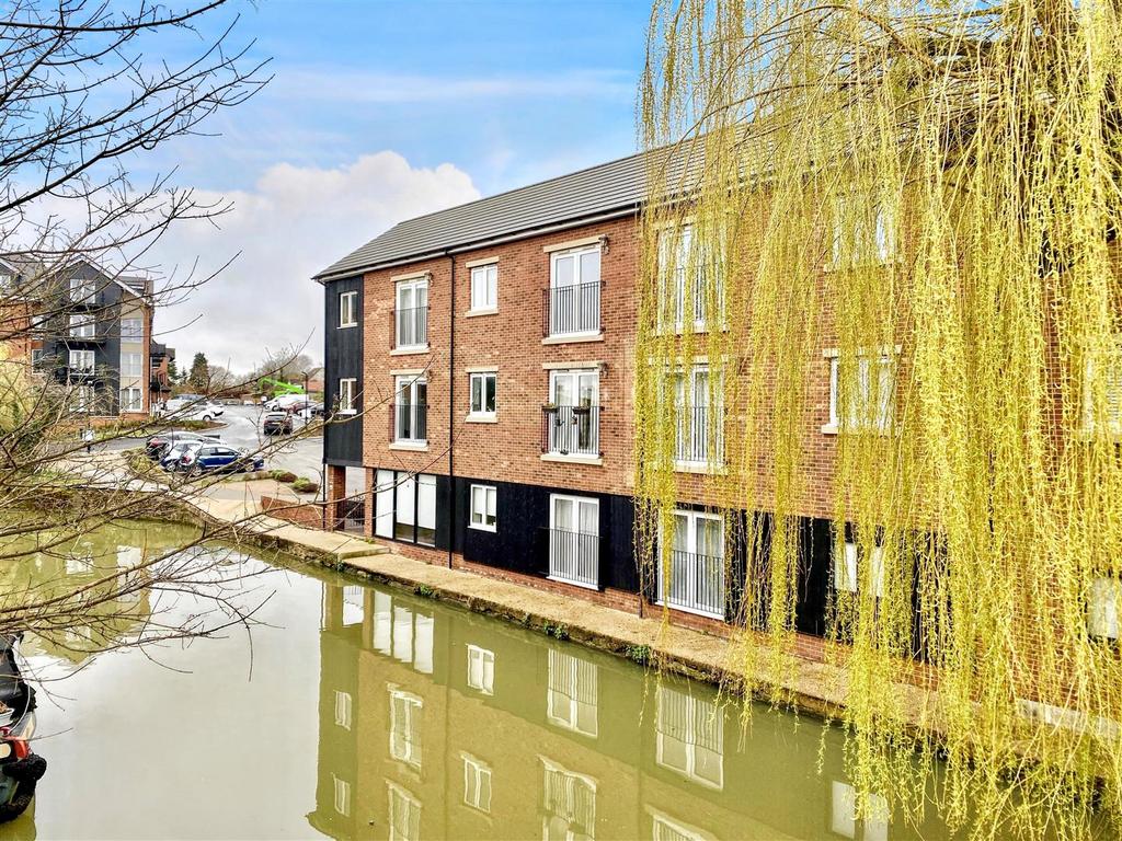 Leighton Road, Linslade 1 bed for sale £185,000