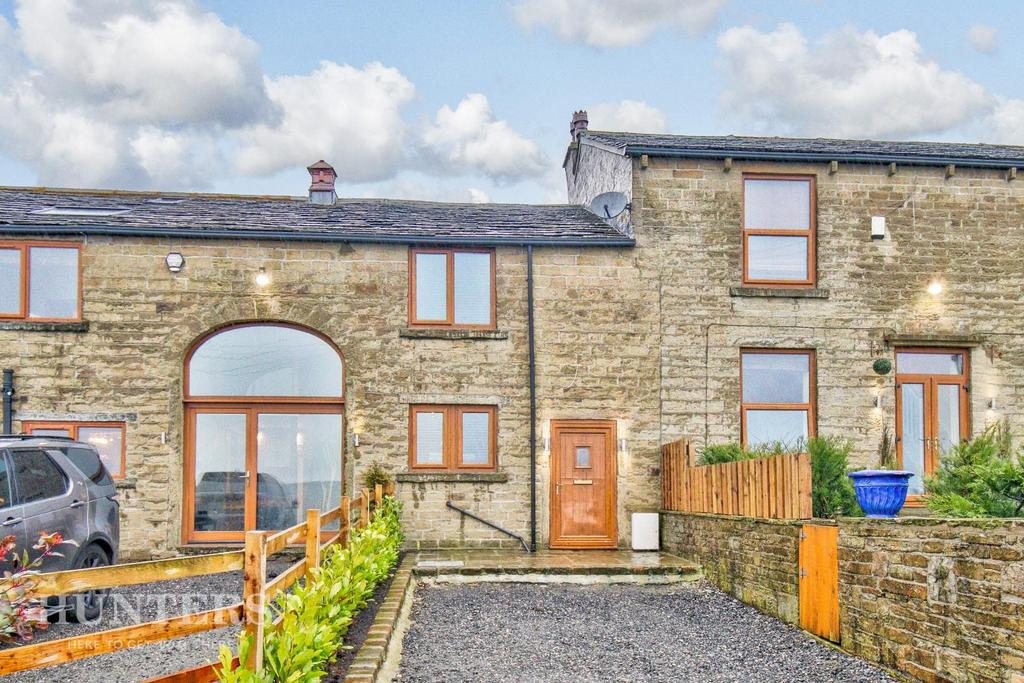 Hallfold, Whitworth, Rochdale 2 bed house £850 pcm (£196 pw)
