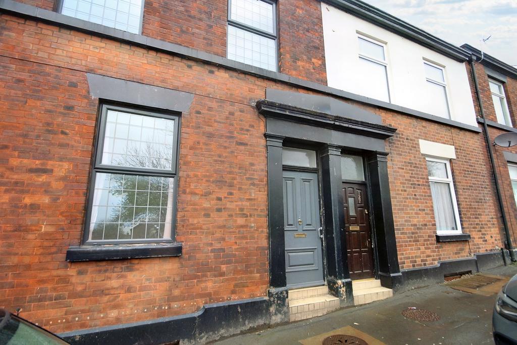 North Road, St Helens, WA10 3 bed terraced house £825 pcm (£190 pw)