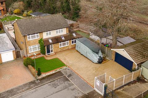 5 High Beeches, Banstead, SM7 1NB
