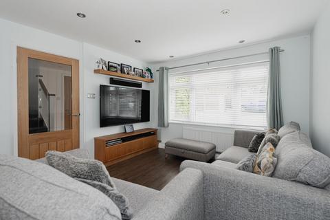 5 High Beeches, Banstead, SM7 1NB