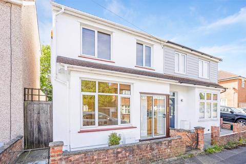 60 Ferndale Road, Banstead, SM7 2EX