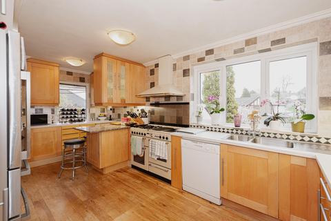 58 Hillside, Banstead, SM7 1HF