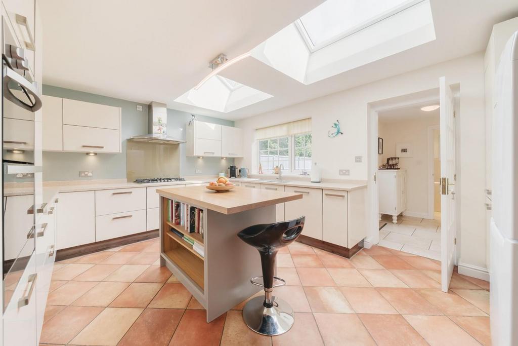 Kitchen breakfast room