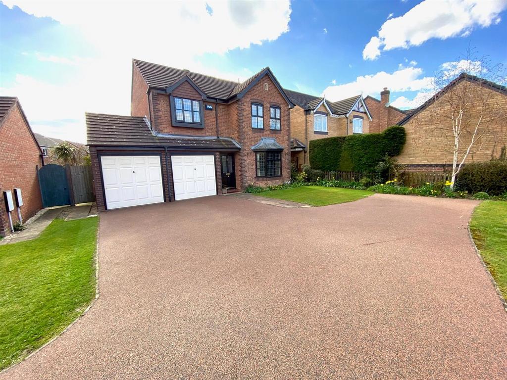 Butterwick Drive, Shrewsbury 4 bed detached house for sale £400,000