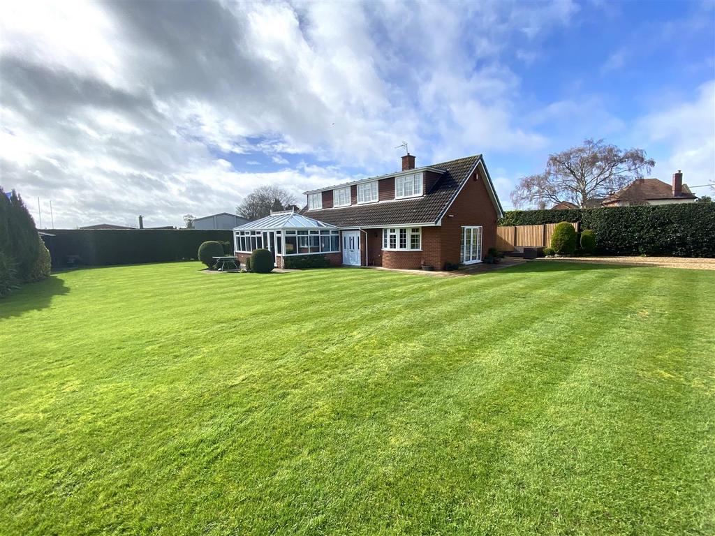 Station Road, Baschurch, Shrewsbury 4 bed detached bungalow for sale