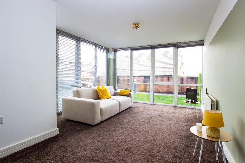 Ainsworth Close Apartments, Darwen 2 bed apartment £575 pcm (£133 pw)