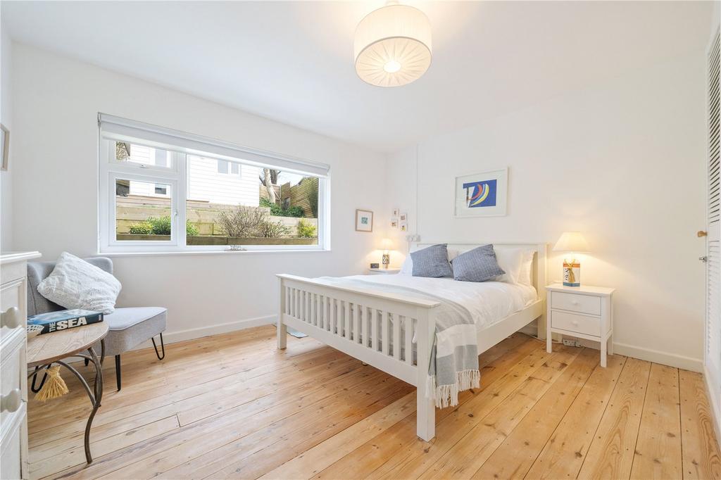 Main Bed