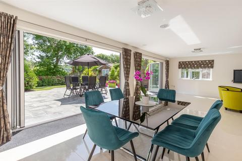 5 bedroom detached house for sale - Newport, Isle of Wight