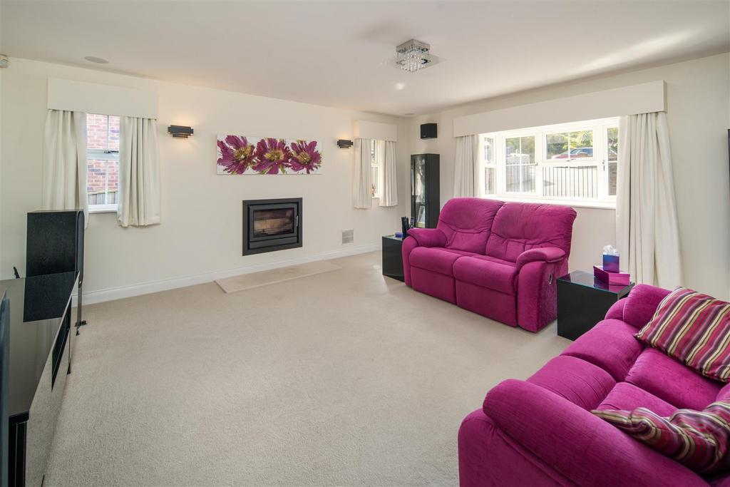 Snug/Second Sitting Room