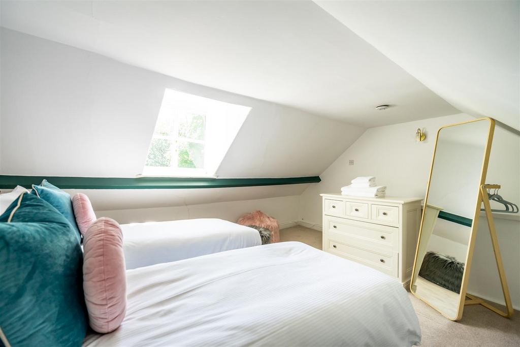 Chesnut cottage mount vale-22.jpg