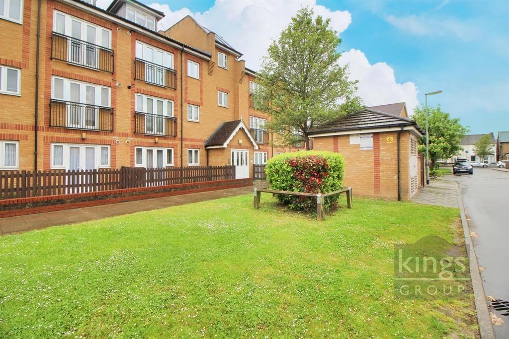 Foundry Gate, Waltham Cross 1 bed flat for sale £235,000