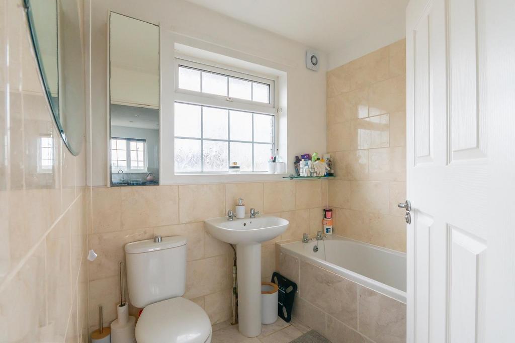DAORNRABRATS75 FFF - Bathroom C.jpg
