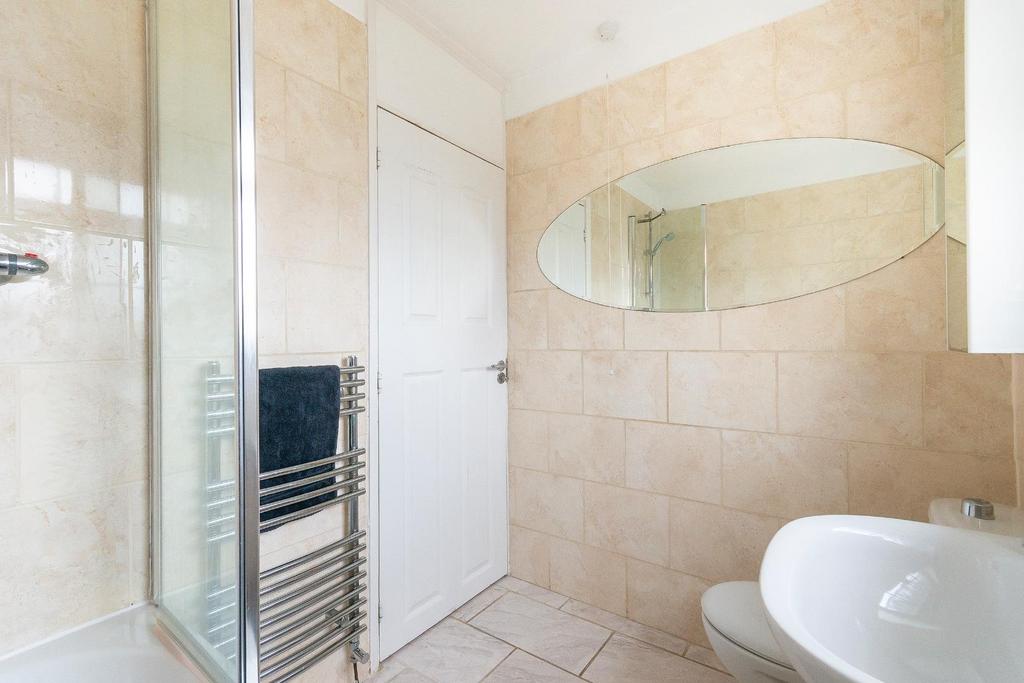 DAORNRABRATS75 FFF - Bathroom A.jpg