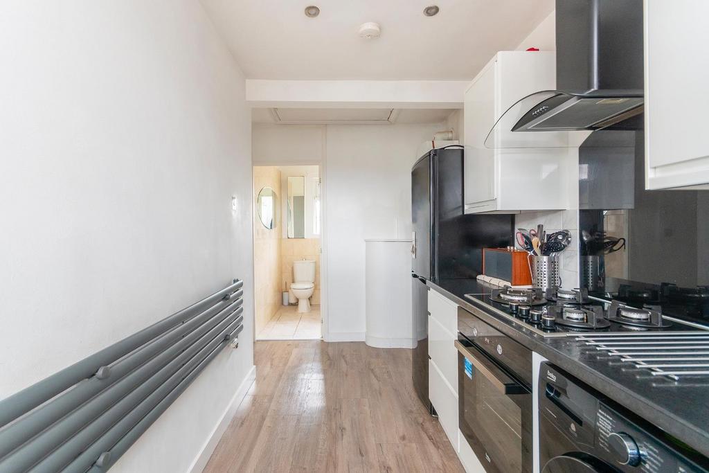DAORNRABRATS75 FFF - Kitchen B.jpg