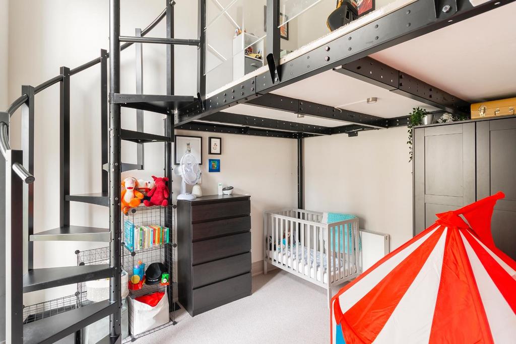 ESUOHTFOL25 - Bedroom C.jpg
