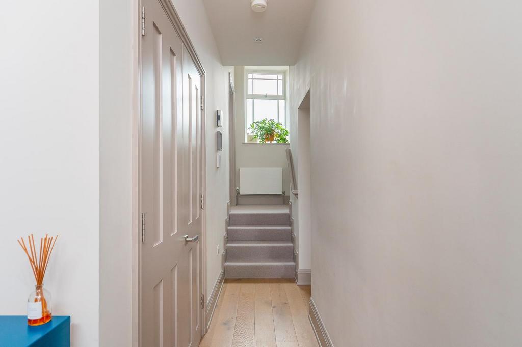 ESUOHTFOL25 - Hallway A.jpg
