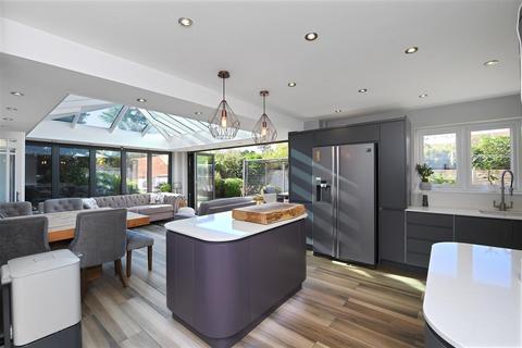 5 bedroom detached house for sale, Walnut Grove, Cotgrave, Nottingham