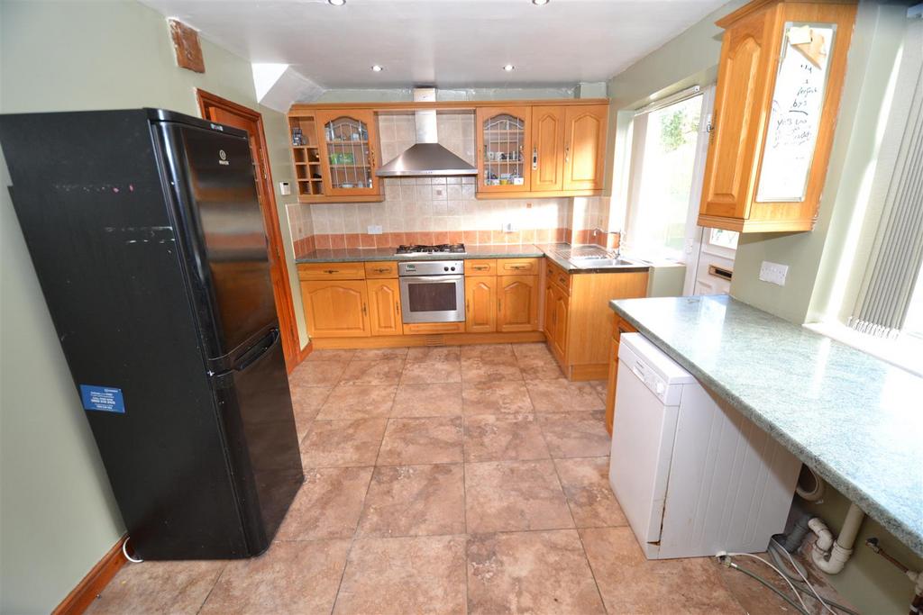 Kenmore Way, Cleckheaton 5 bed semidetached house for sale £265,000