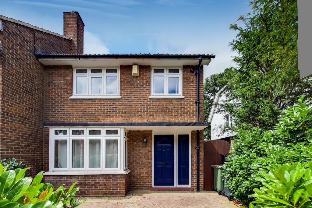 Clarence Avenue, Clapham 3 bed end of terrace house for sale £699,000