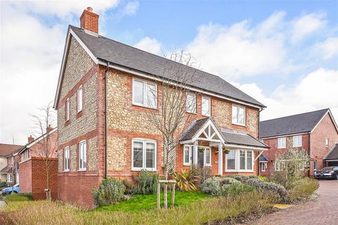 10 Observer Point Road, Overton, Basingstoke, RG25 3FA
