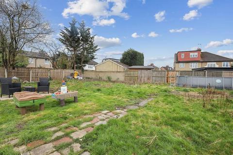 3 bedroom bungalow for sale, Arlington Road, Ashford TW15