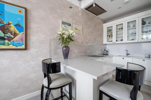 2 bedroom flat for sale - Lexham Gardens, London