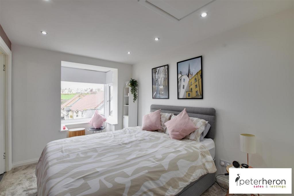 Bedroom 1 (rear)