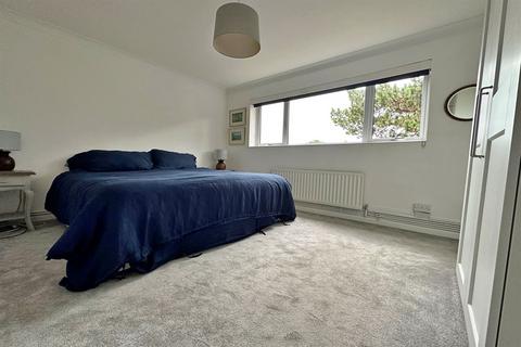 Flat 7, Canford Court, 7 Cliff Drive, Poole, BH13 7JD