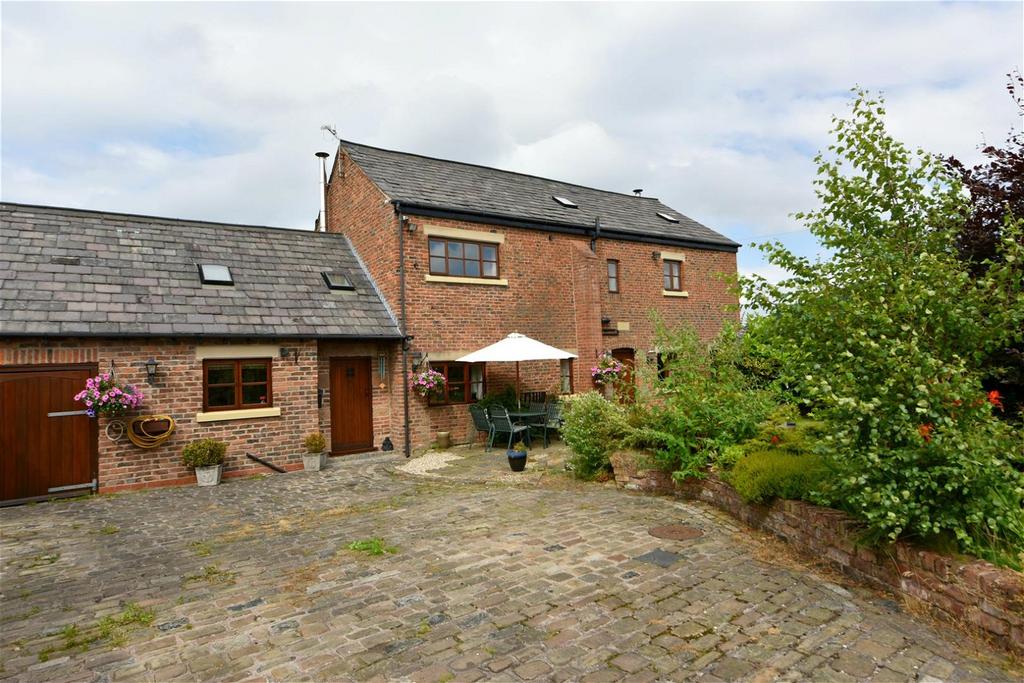 Mickering Lane, Aughton, Lancashire 3 bed barn conversion for sale £