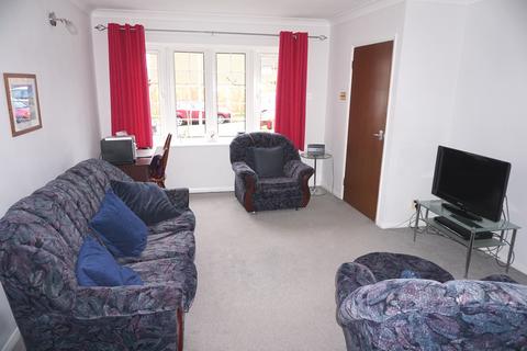 14 Hurst Close, Chessington, KT9 1XE