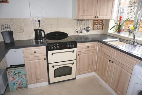 14 Hurst Close, Chessington, KT9 1XE