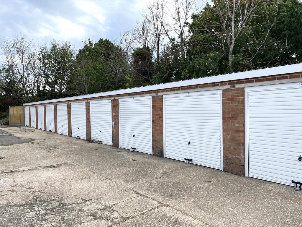 Anns Hill Road, Gosport PO12 Garage £85 pcm (£20 pw)