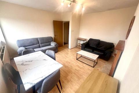 2 bedroom apartment to rent, Redmires Court, Eccles New Road, Salford, M5 4UT
