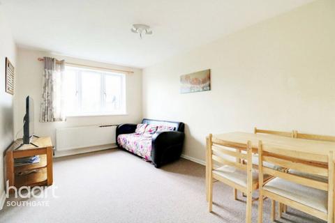 37 Old Farm Avenue, London, N14 5QR