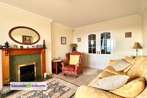 136 Beverley Way, Peterlee, SR8 2AY