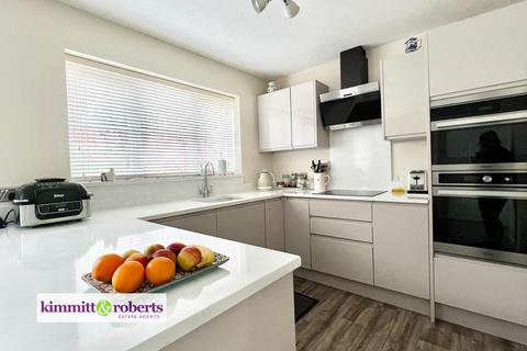 136 Beverley Way, Peterlee, SR8 2AY