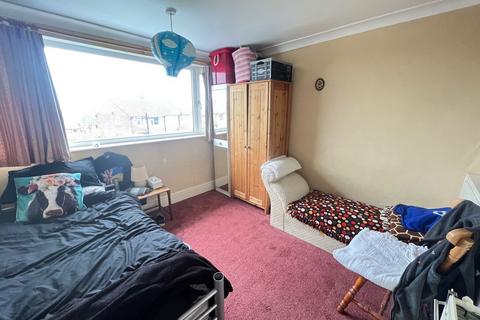9 Andrew Close, Halifax, HX3 9RT
