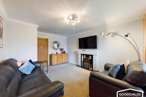 15 Beaumont Close, Walsall, WS6 6EA