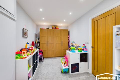 15 Beaumont Close, Walsall, WS6 6EA