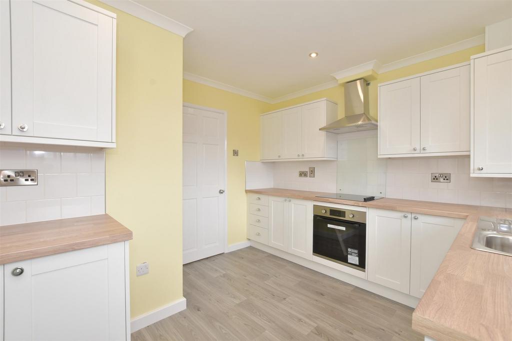 Main Road, Thorley, Yarmouth, Isle of Wight 2 bed detached bungalow for sale £390,000