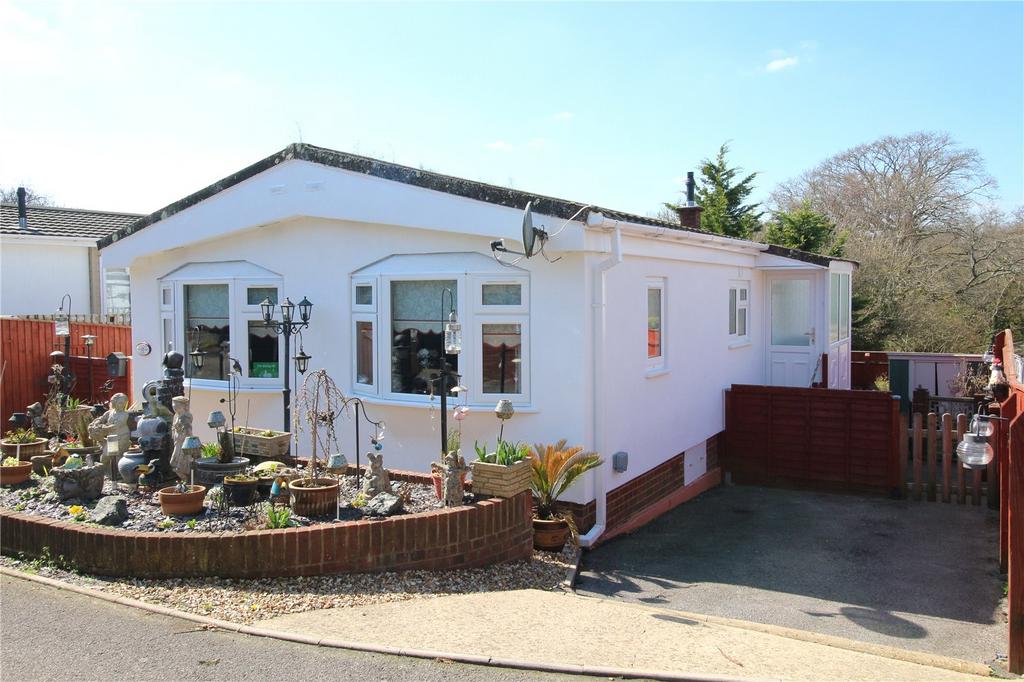 Westwoods Park, Bashley Cross Road, New Milton, Hampshire, BH25 2 bed