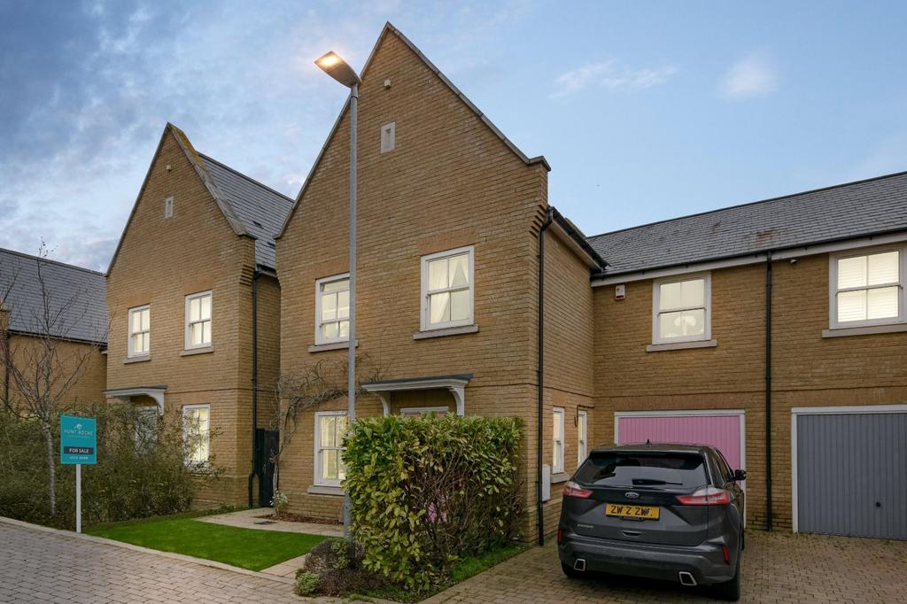 Gunners Rise, Shoebury Garrison, Shoeburyness, Essex, SS3 4 bed semi