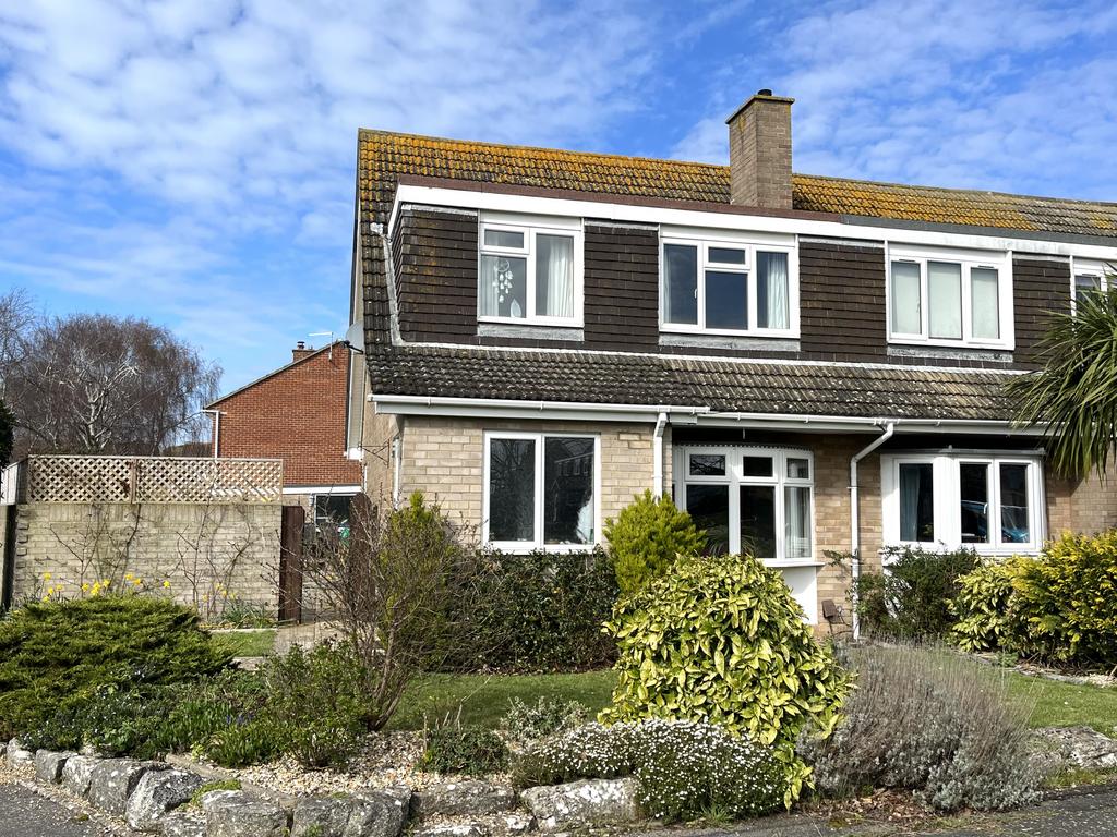 Long Water Drive, Gosport PO12 3 bed semidetached house for sale £